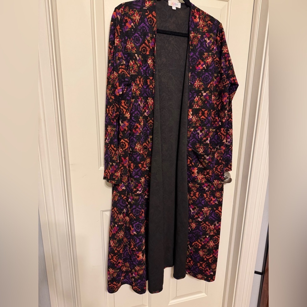 LuLaroe Sarah Sweater Sz Large Beautiful Red Purple Orange Holiday Party